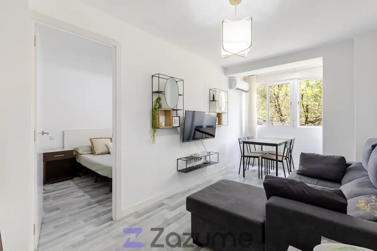 Schlafzimmer von Wohnung zur Miete in Madrid mit Klimaanlage, Heizung und Parkett