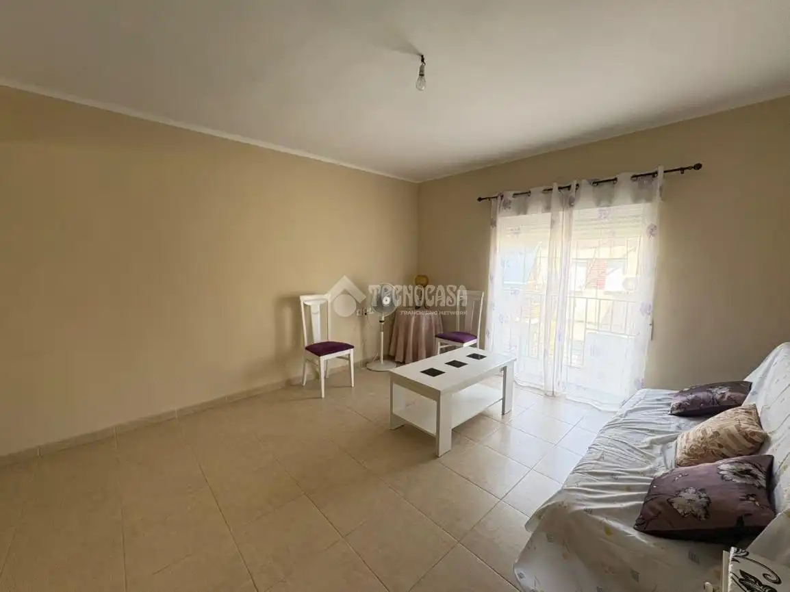 Sala d'estar de Pis en venda en Jaén amb Balcó