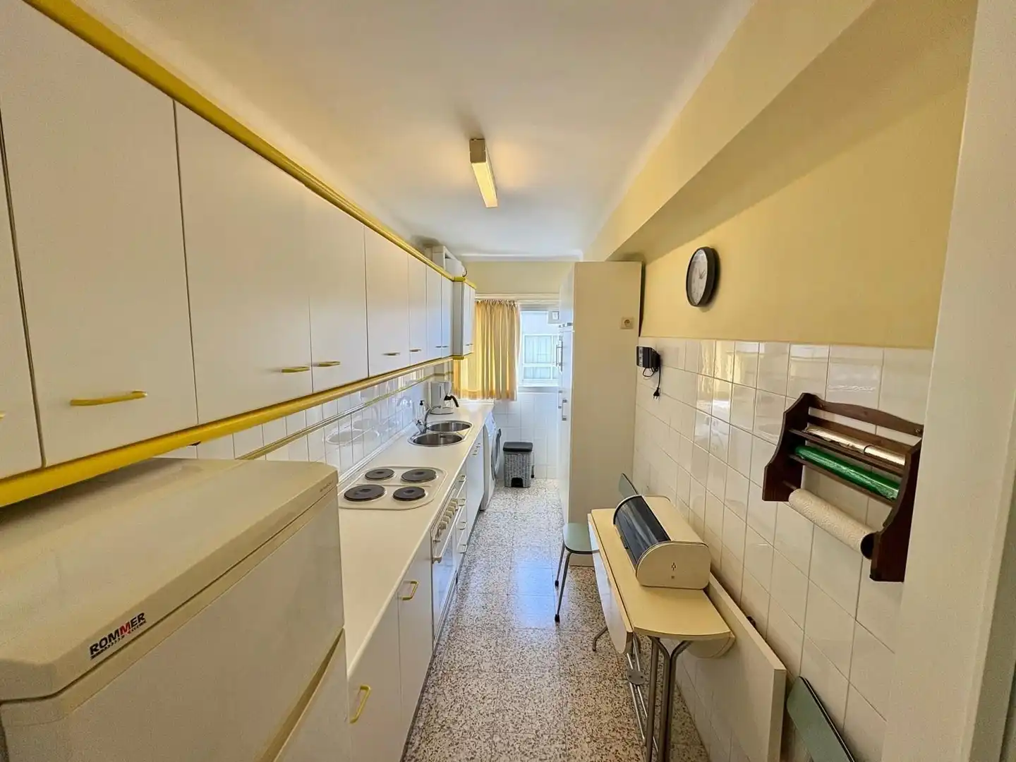 Cuina de Pis de lloguer en Vélez-Málaga amb Aire condicionat, Terrassa i Traster