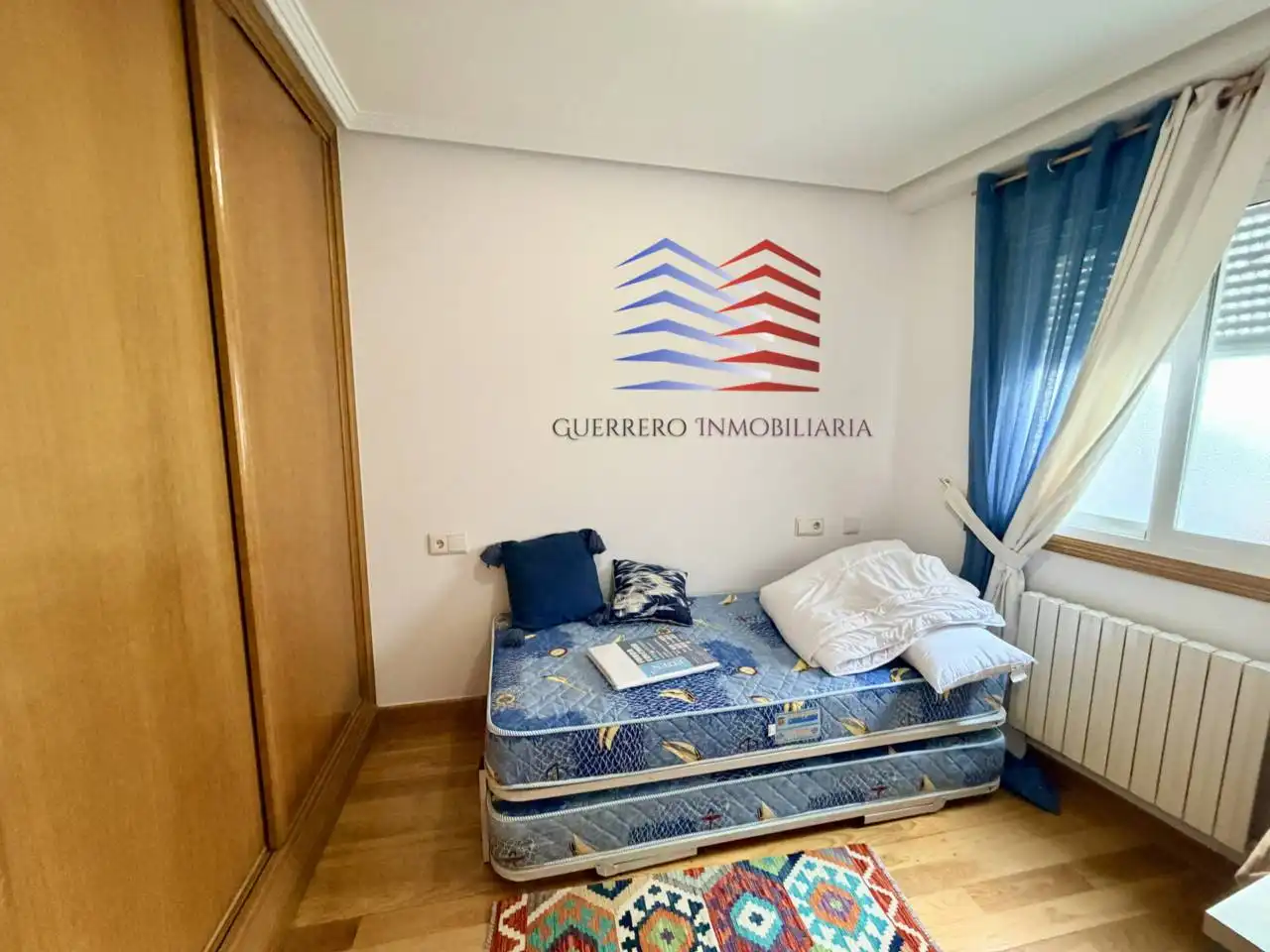 Bedroom of Apartments for rent in Ourense Capital   with Heating, Parquet flooring and Storage room