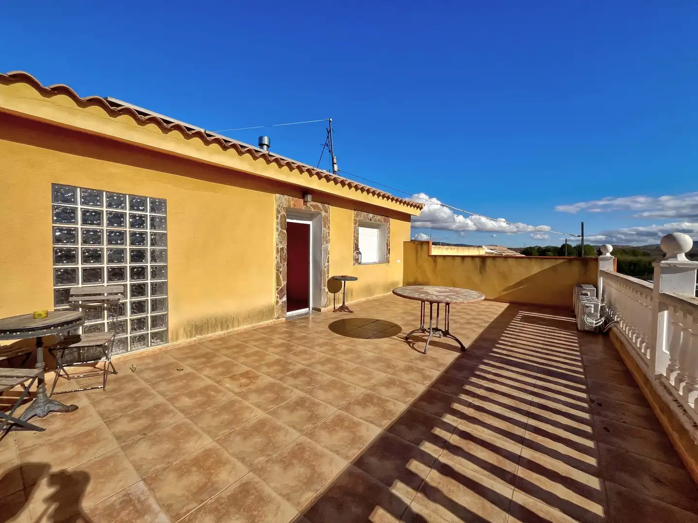 Terrace of Houses for sale in Villena  with Air Conditioner, Terrace and Swimming Pool