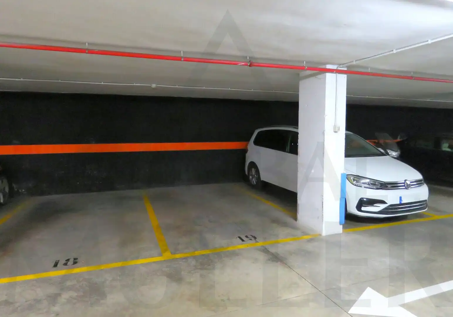 Individuale con ascensore in affitto a Calle Canigo 21