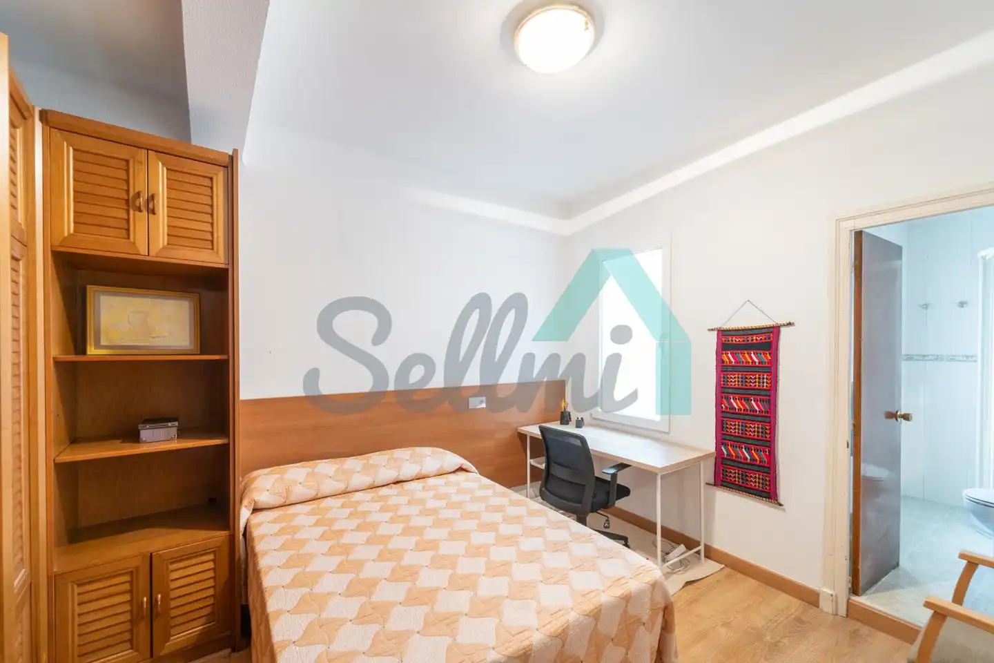 Schlafzimmer von Wohnung zur untervermieten in Oviedo  mit Heizung, Parkett und Möbliert