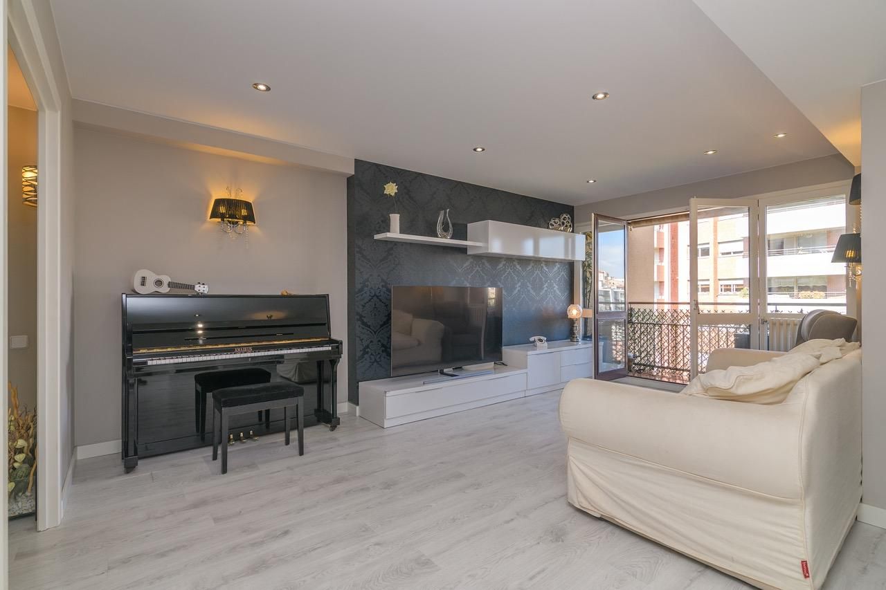 Living room of Flat for sale in Manresa  with Terrace and Balcony