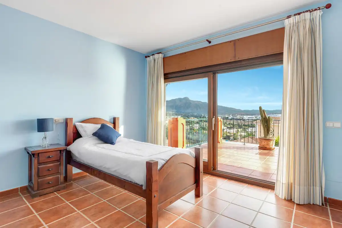 Chalet con piscina en venta en Calle Benahavis, imagen 18