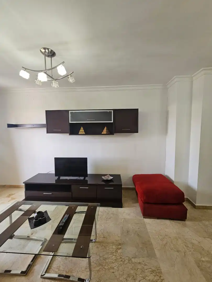 Sala de estar de Piso de alquiler en Benalmádena con Terraza, Amueblado y Horno