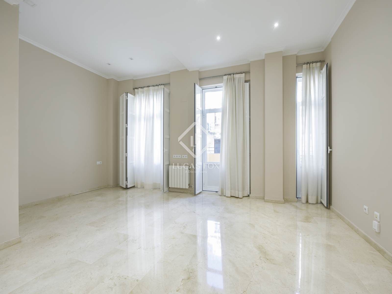 Living room of Flat to rent in  Valencia Capital  with Air Conditioner, Heating and Balcony