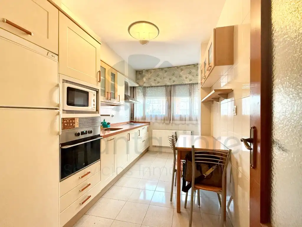 Kitchen of Flat for sale in  Logroño  with Air Conditioner and Balcony