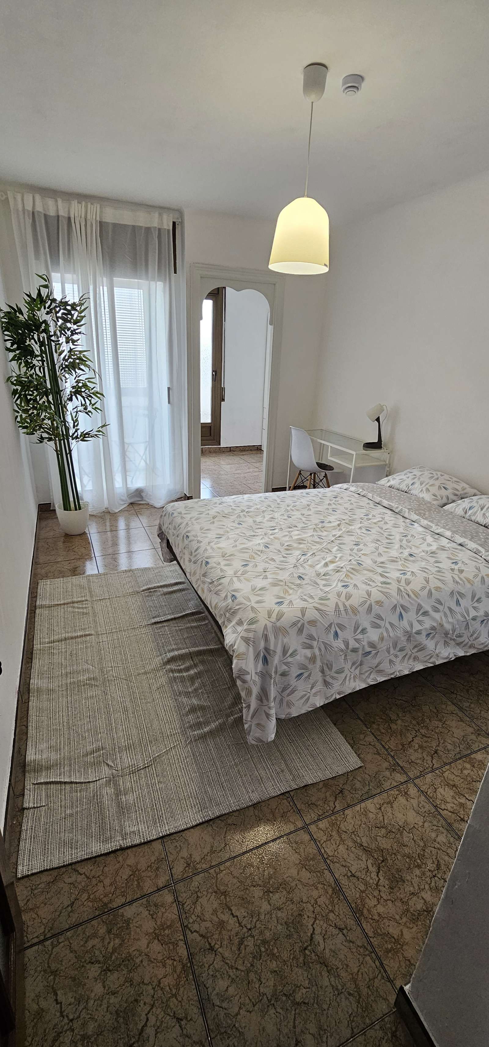 Dormitori de Pis per a compartir en  Barcelona Capital amb Aire condicionat, Calefacció i Terrassa