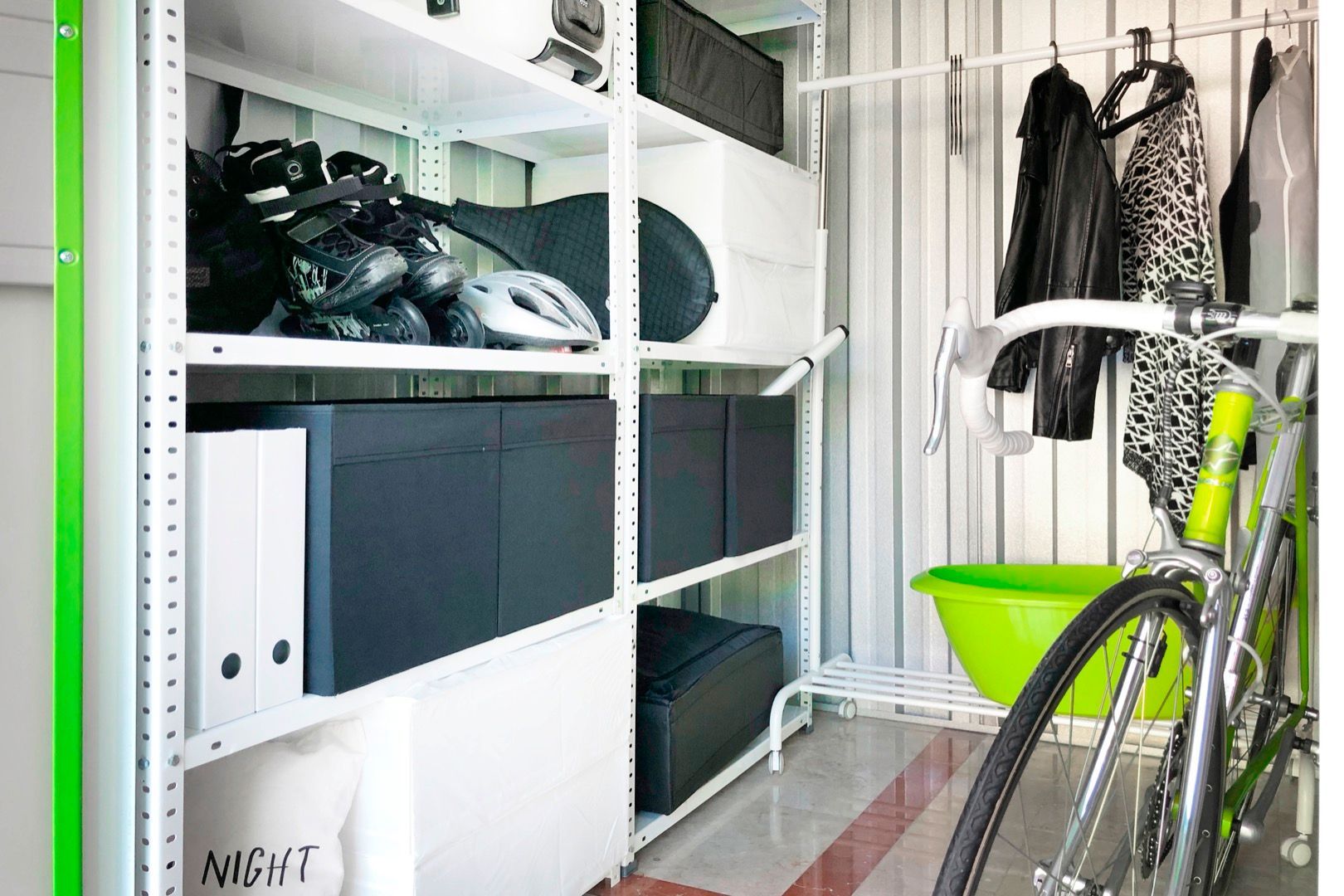 Box room to rent in Bilbao   with Alarm