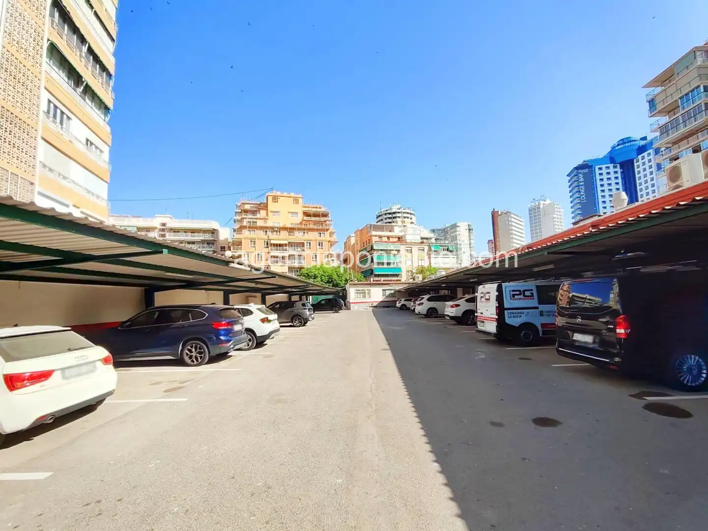 Parking of Flat for rent in Benidorm  with Air Conditioner, Heating and Terrace