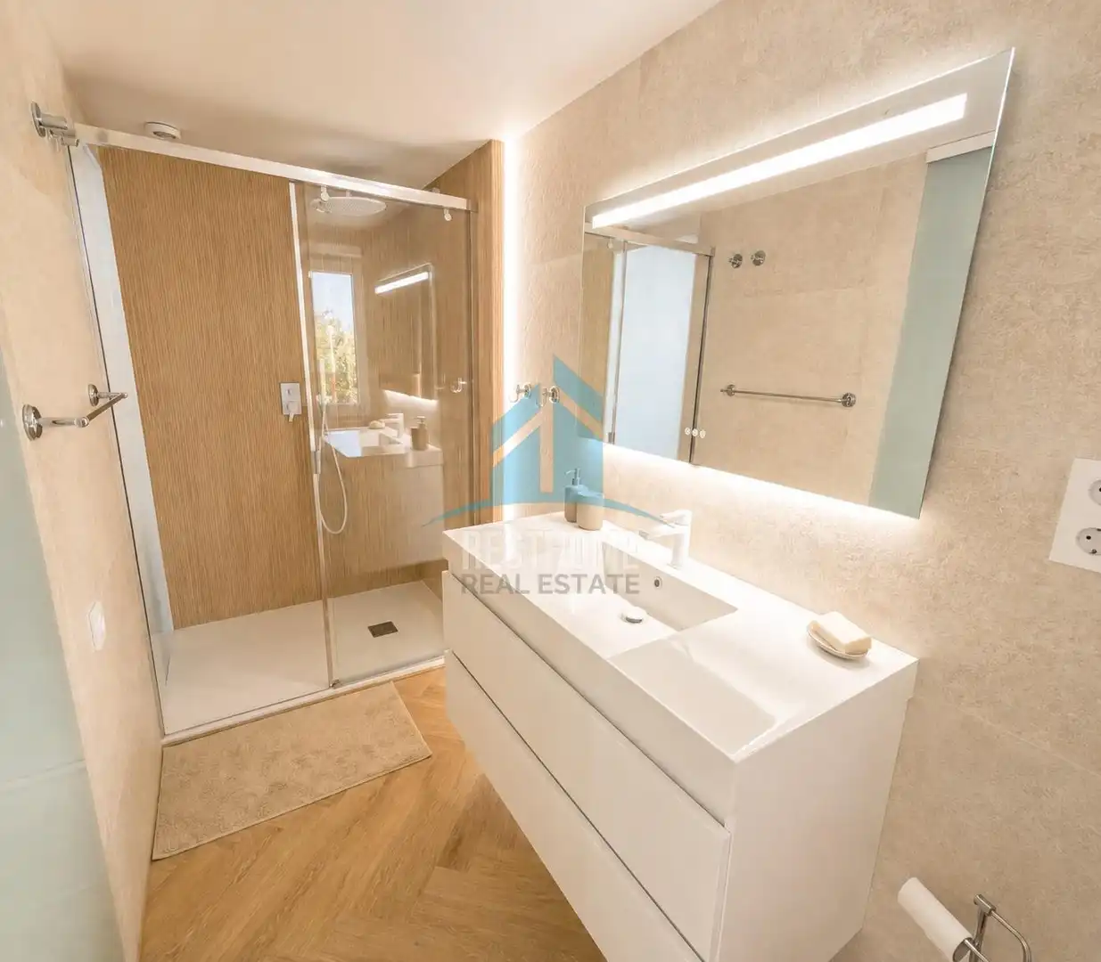 Bathroom of Houses for sale in Cullera  with Air Conditioner, Terrace and Jacuzzi