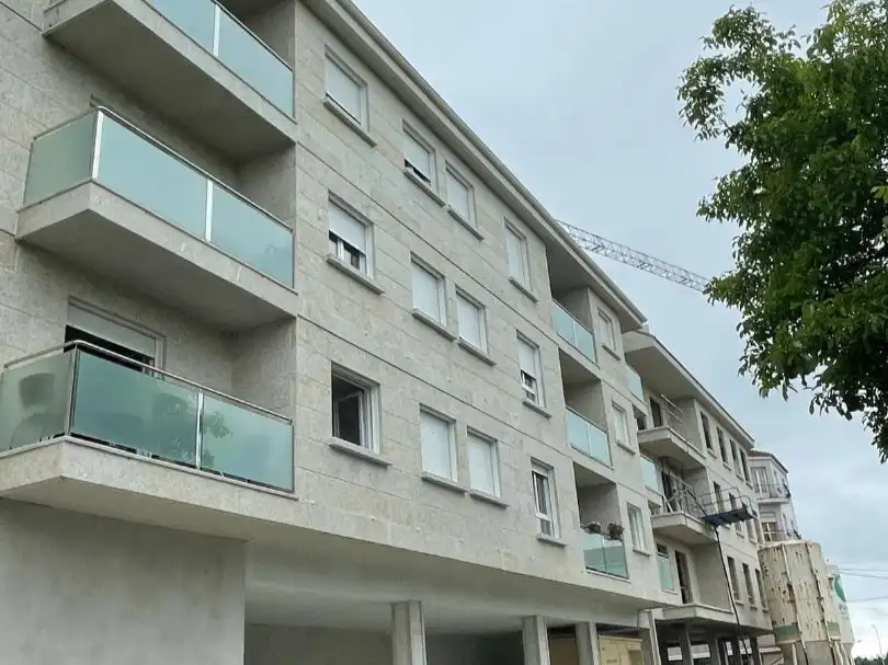 Piso con jardín en venta en Avenida Fernando Conde 66, imagen 5