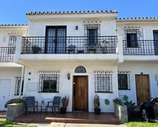 Exterior view of Single-family semi-detached for sale in Estepona  with Heating, Private garden and Terrace