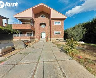 Vista exterior de Casa o xalet en venda en  Lleida Capital amb Aire condicionat, Calefacció i Jardí privat