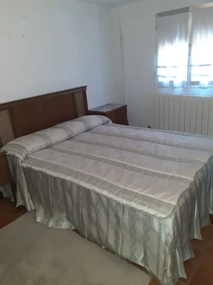 Dormitori de Casa o xalet en venda en Nalda amb Calefacció, Traster i Rentadora