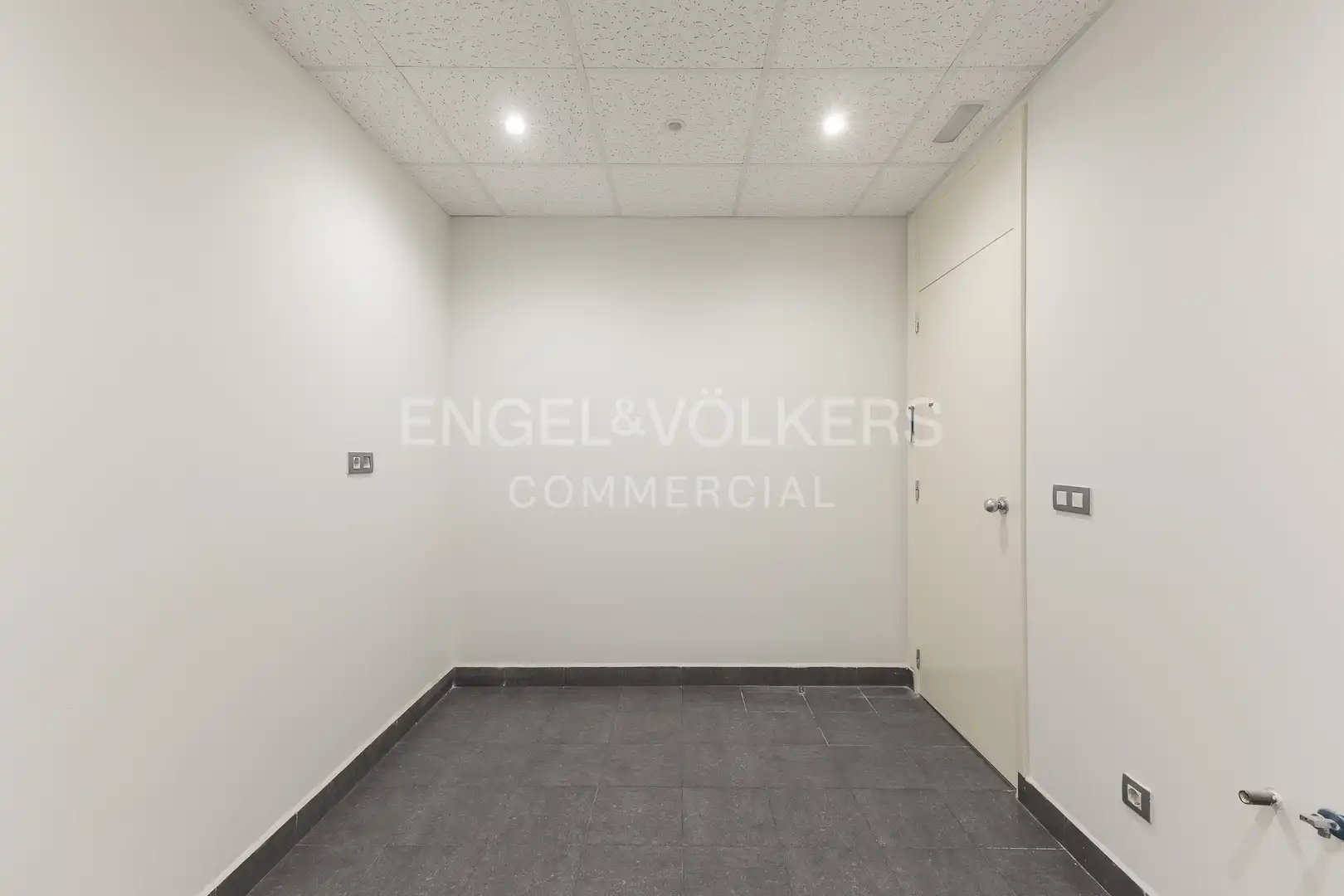 Office for rent in Barcelona  with Air Conditioner and Heating