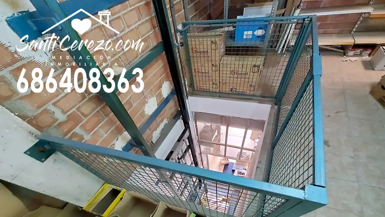 Local commercial à vendre à Avenida del Marqués de la Vega de Armijo 62, imagen 12