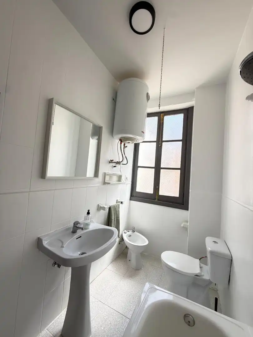 Bany de Apartament de lloguer en Granada