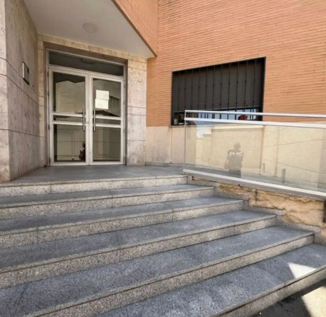 Wohnung zur Miete in Ciudad Real mit Klimaanlage, Terrasse und Möbliert