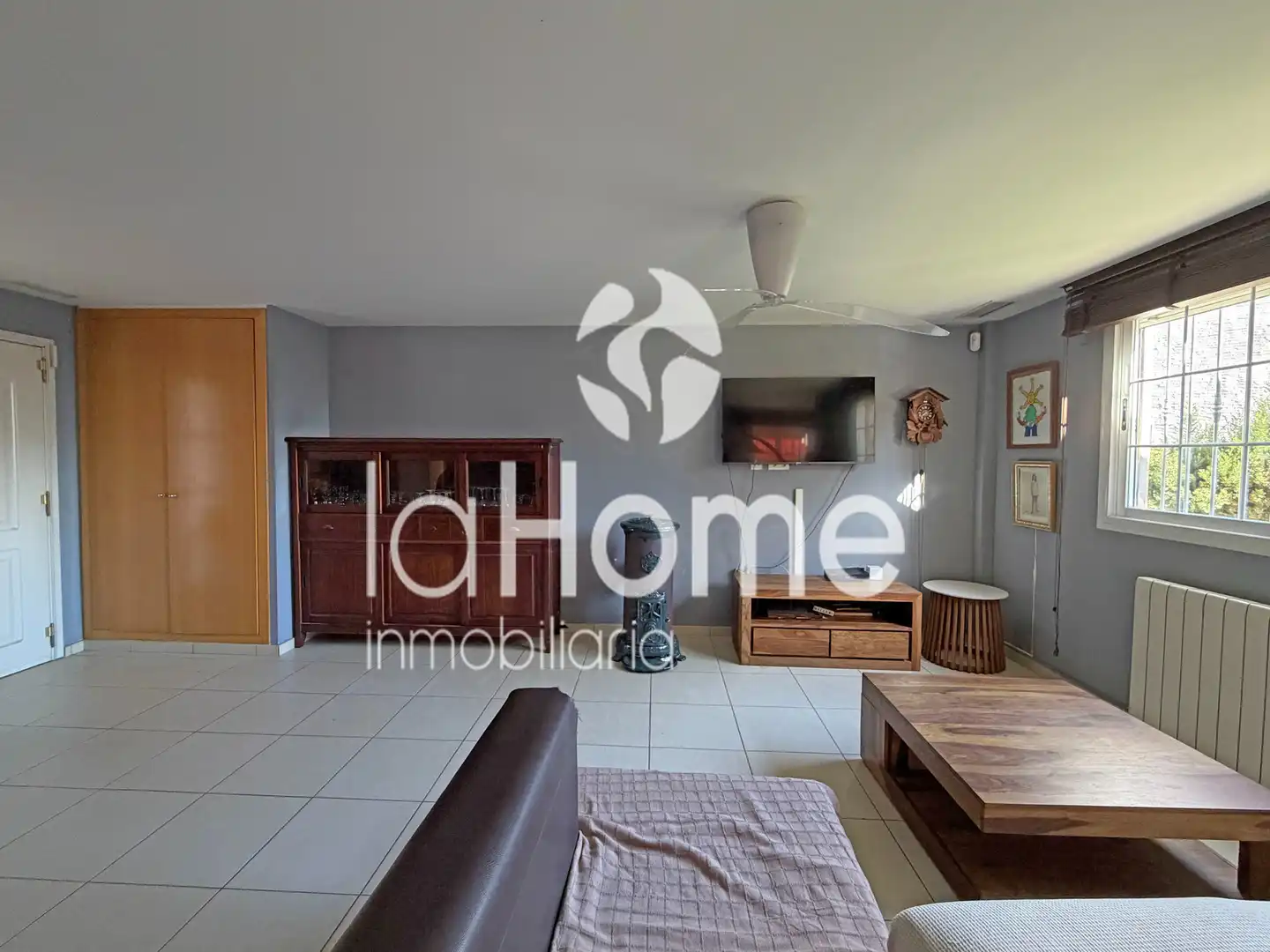 Wohnzimmer von Haus oder Chalet zum Verkauf in Paterna mit Klimaanlage, Heizung und Privatgarten