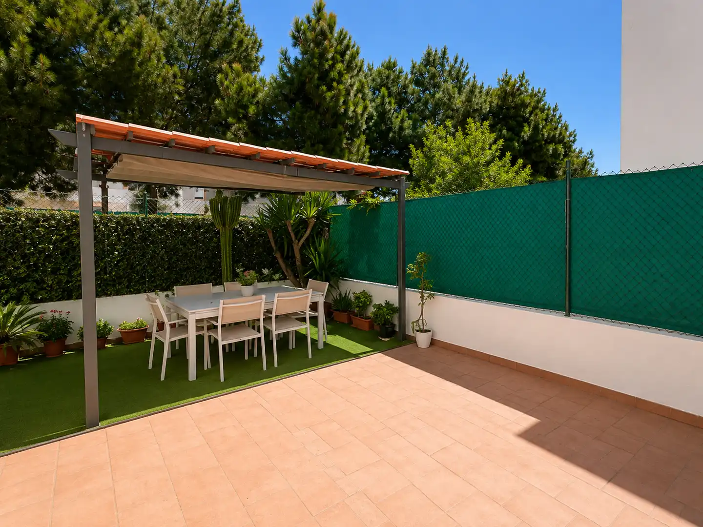 Terrassa de Planta baixa en venda en Almería amb Aire condicionat, Jardí privat i Terrassa