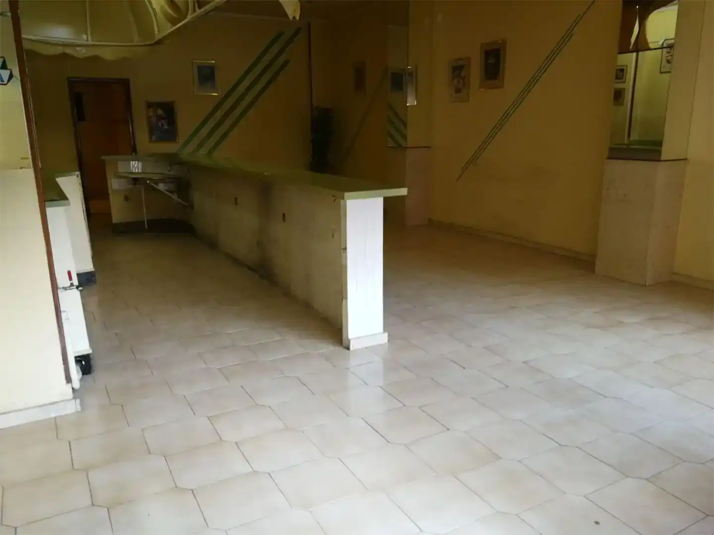 Geschaftsraum zur Miete in Alcoy / Alcoi mit Klimaanlage und Heizung