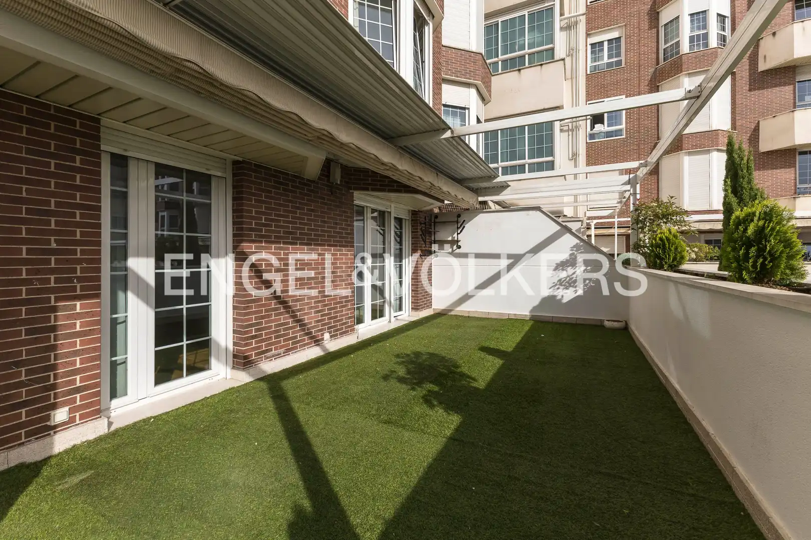 Terrace of Flat for sale in  Madrid Capital  with Air Conditioner, Heating and Private garden