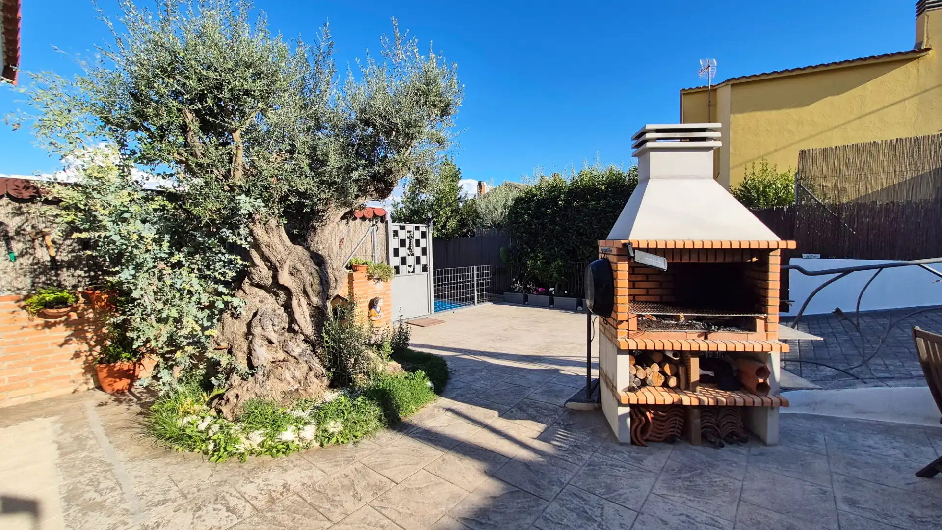 Jardín de Casa o chalet en venta en Rubí con Aire acondicionado, Calefacción y Jardín privado