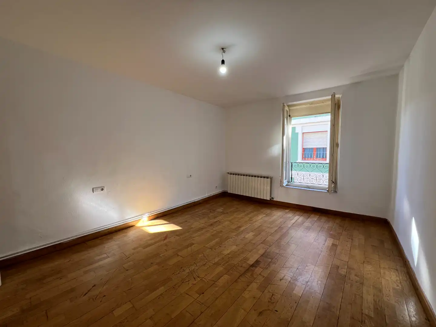 Schlafzimmer von Wohnung zum Verkauf in Jaca