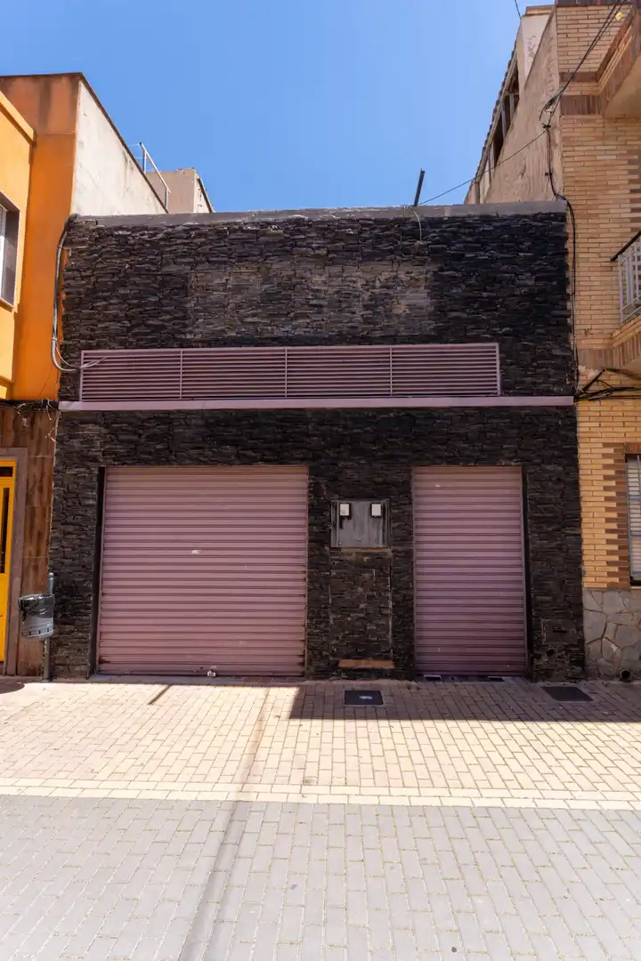 Vista exterior de Local en venda en Albatera