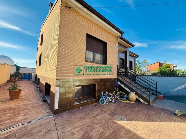 Casa-chalet en Venta en Casarrubios del Monte pueblo