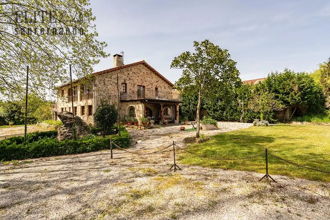 Jardí de Casa o xalet en venda en Ribamontán al Monte amb Jardí privat, Traster i Balcó