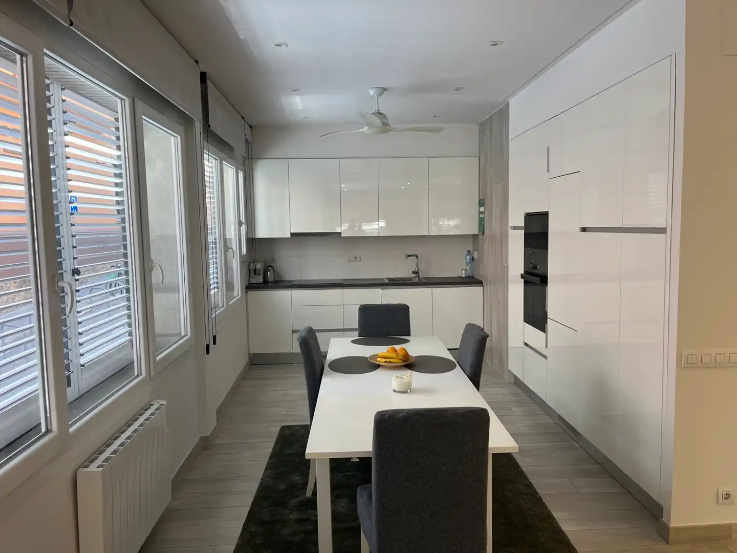Cuina de Pis en venda en Barcelona amb Aire condicionat, Calefacció i Parquet