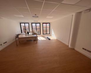 Office to rent in N/A, Centro