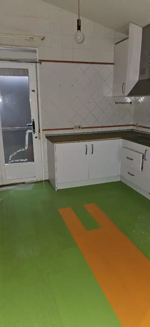 Cuina de Casa o xalet en venda en Villar del Olmo amb Jardí privat i Piscina