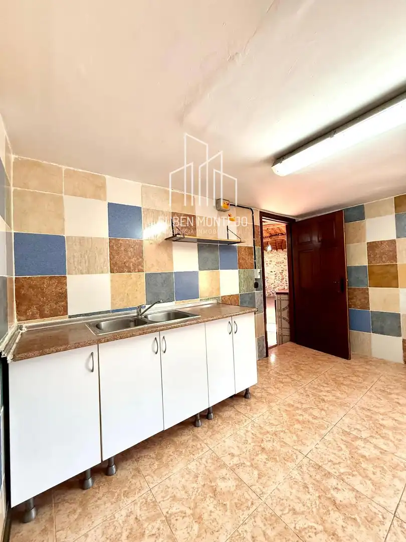Cocina de Local en venta en Robliza de Cojos con Terraza