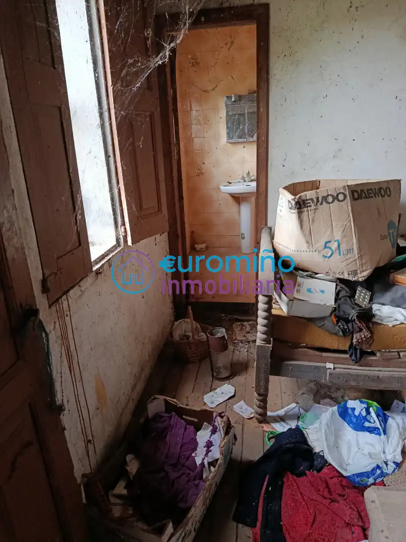 Casa o xalet en venda en Salvaterra de Miño amb Jardí privat, Traster i Moblat