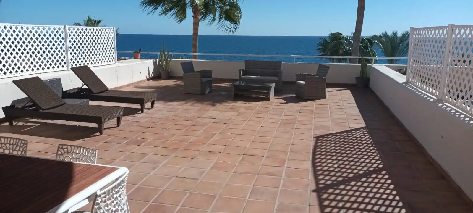 Terraza de Apartamento de alquiler en Estepona con Aire acondicionado, Terraza y Piscina