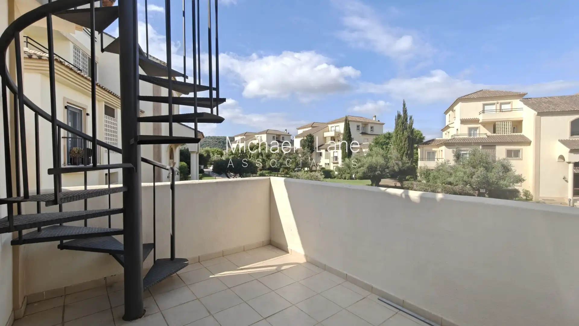 Casa aparellada amb piscina en venda a Urbanización San Roque Club, imagen 25