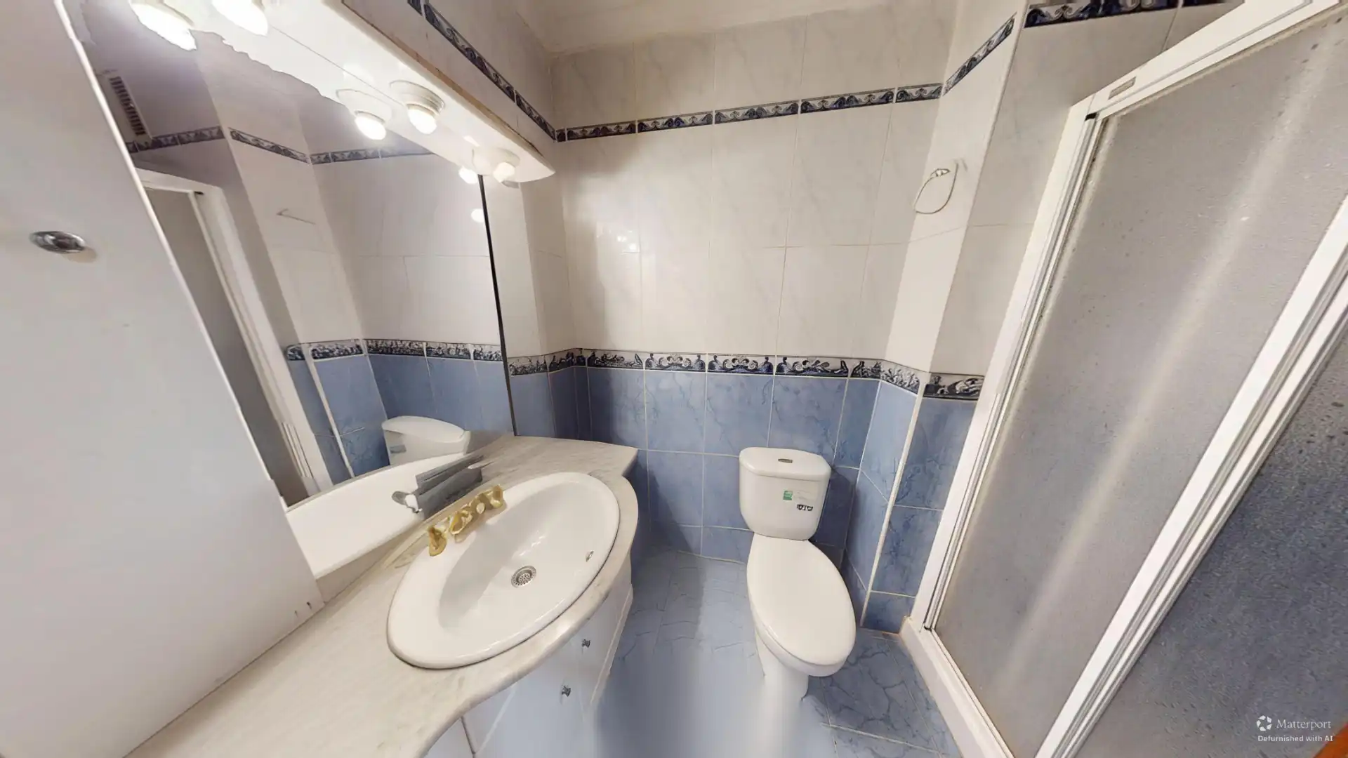 Baño de Piso en venta en Alicante / Alacant con Terraza y Internet