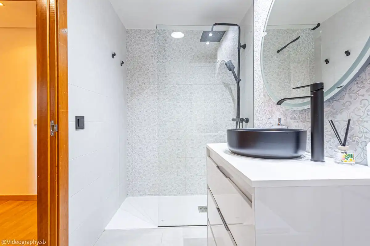 Baño de Piso en venta en Valdemoro con Calefacción, Terraza y Balcón