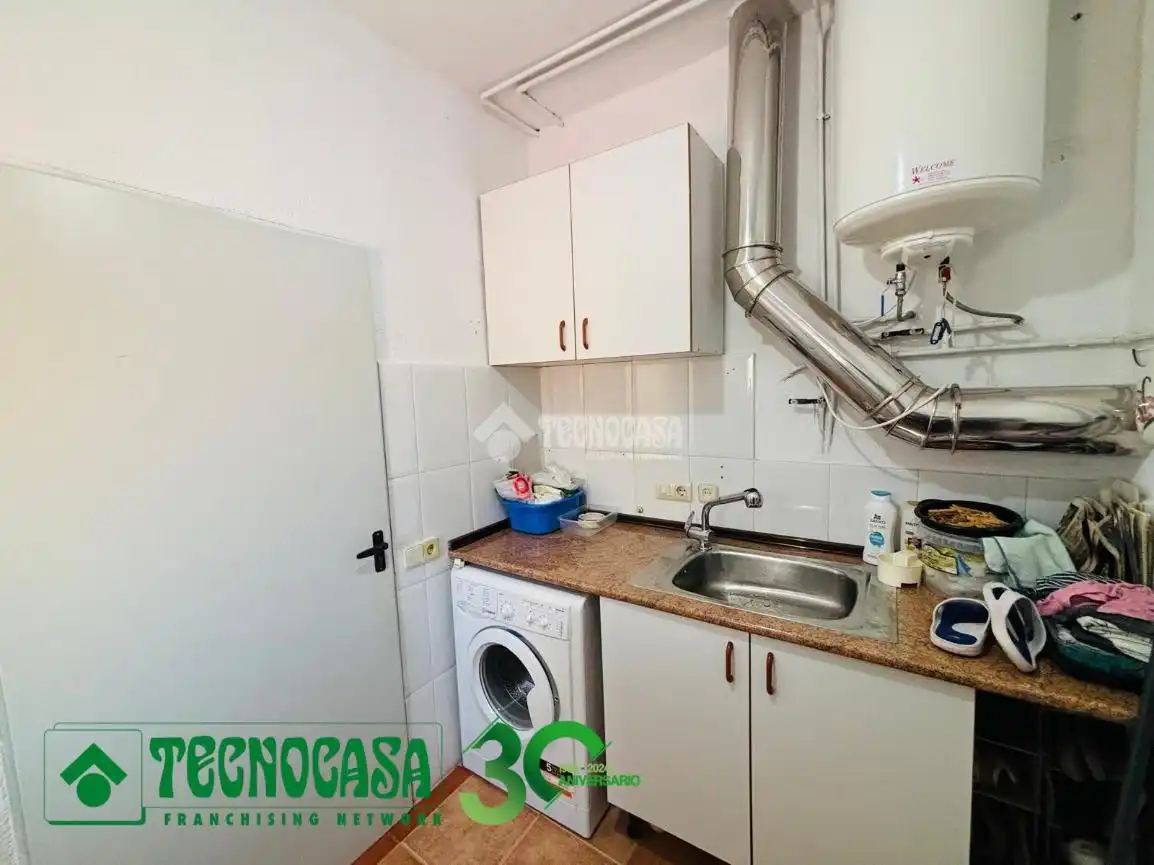 Casa aparellada amb terrassa en venda a Magán, imagen 37