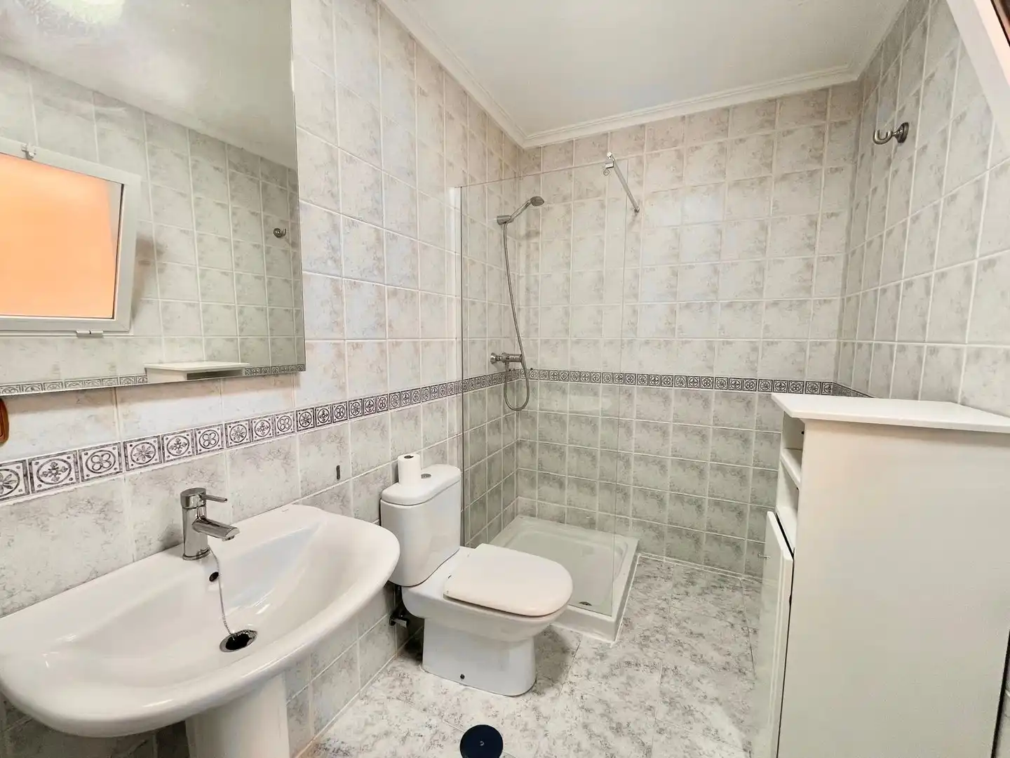 Bany de Apartament de lloguer en Albatera amb Traster, Moblat i Rentadora