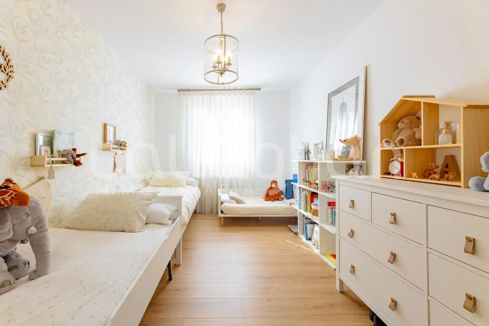 Habitación de Casa adosada en venta en Rocafort con Aire acondicionado, Calefacción y Jardín privado