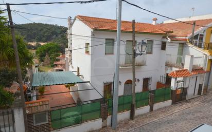 Vista exterior de Casa o xalet en venda en Serra amb Terrassa i Piscina