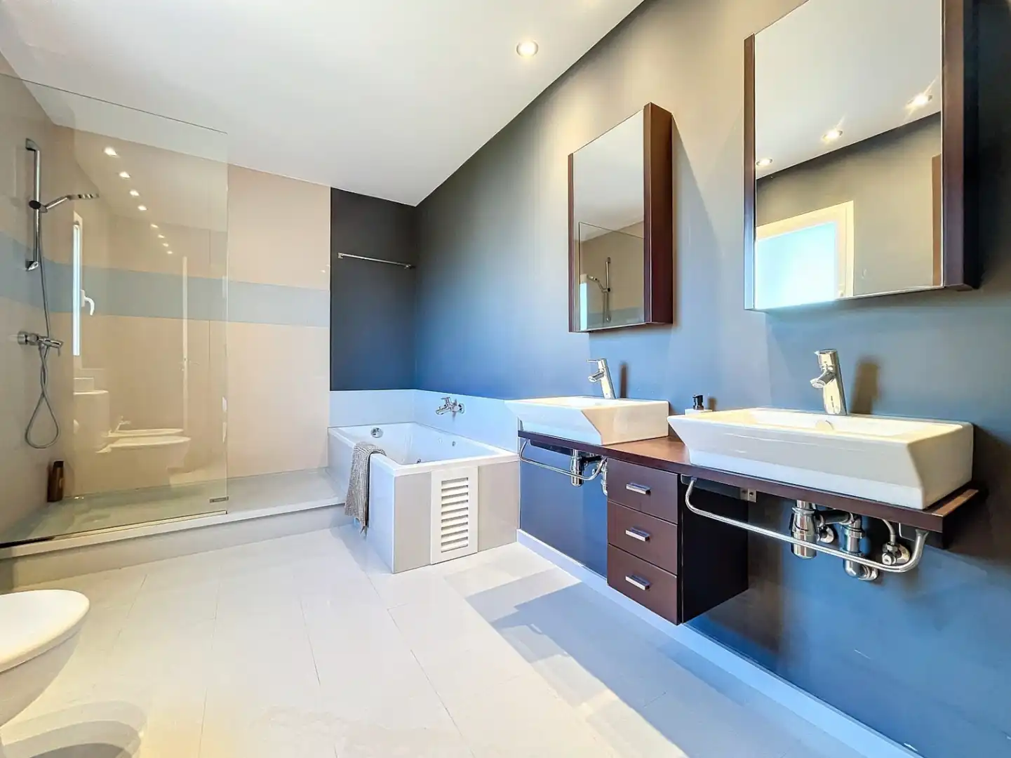 Bathroom of Houses for sale in L'Alfàs del Pi  with Air Conditioner, Heating and Private garden