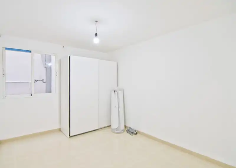 Habitación de Piso en venta en Motril con Amueblado