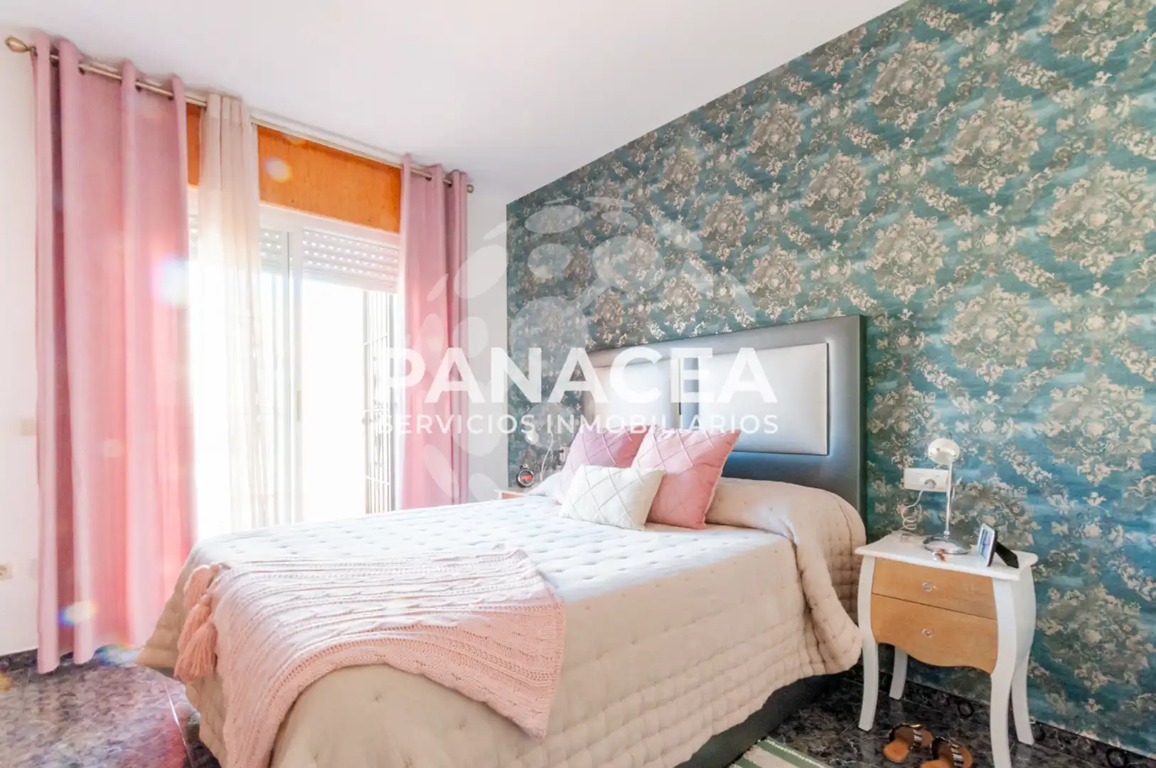 Habitación de Casa adosada en venta en Vícar con Jardín privado, Terraza y Amueblado