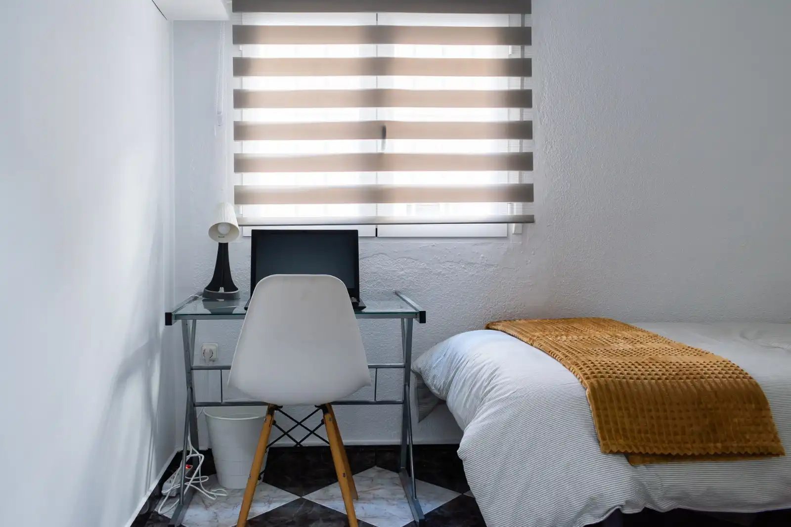 Flat with terrace to rent in Calle Poeta Manuel de Góngora, imagen 4